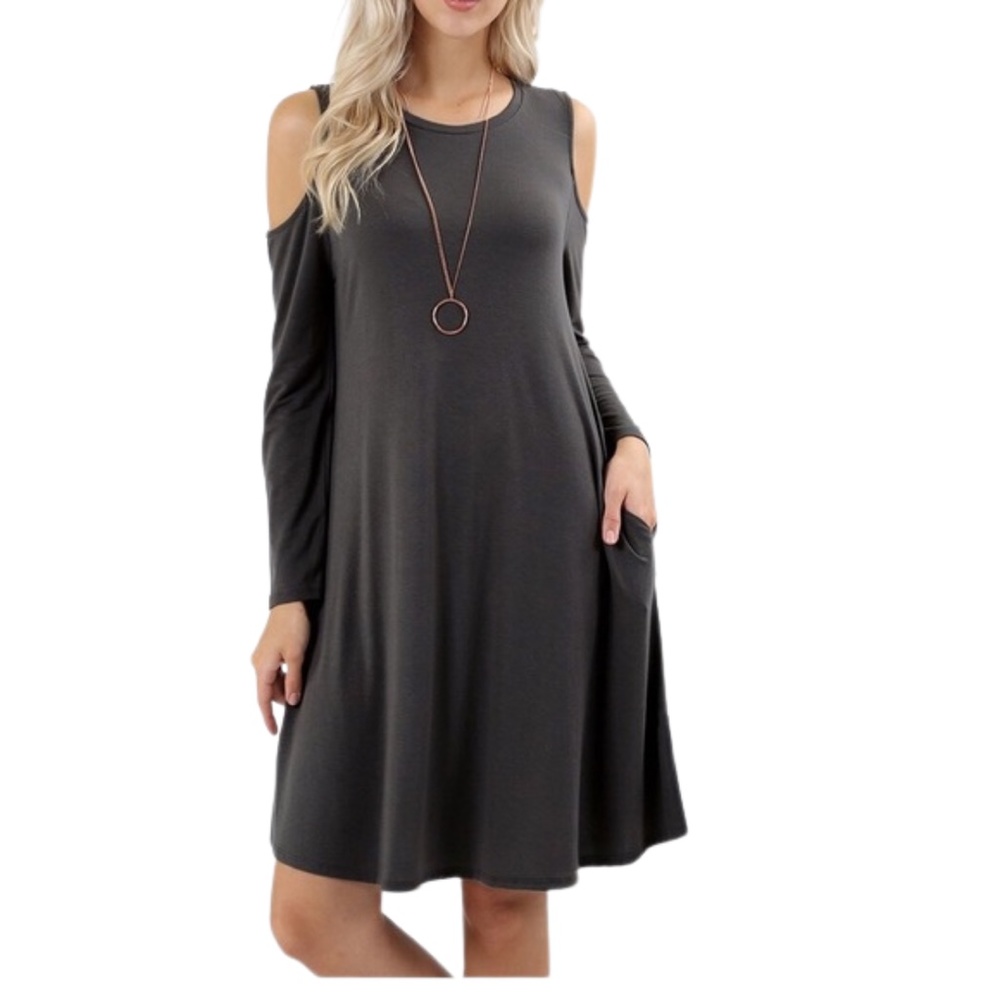 ~Summer Clearance~ Grey Dress w/pockets and Cold Shoulder